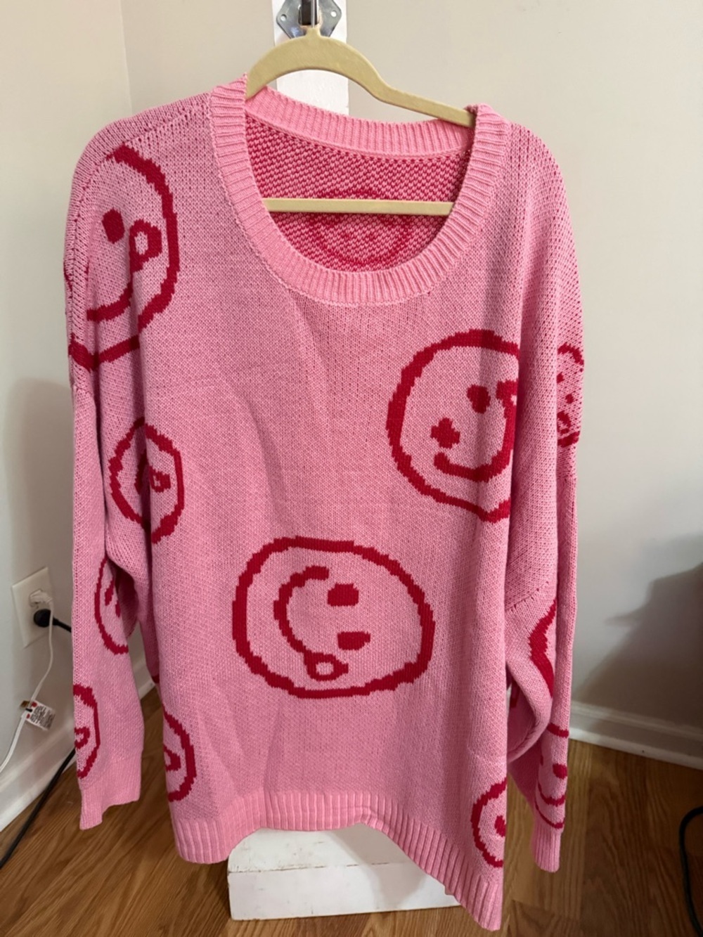 NWT Bloomchic Smiley Face Sweater - Picture 1 of 9